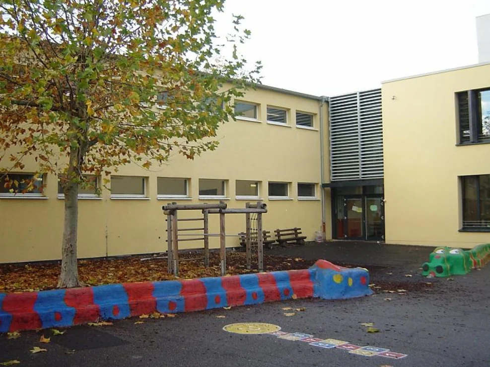 Archive photo of the primary school in Cologne-Neubrück
